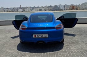 Porsche - 718 Cayman